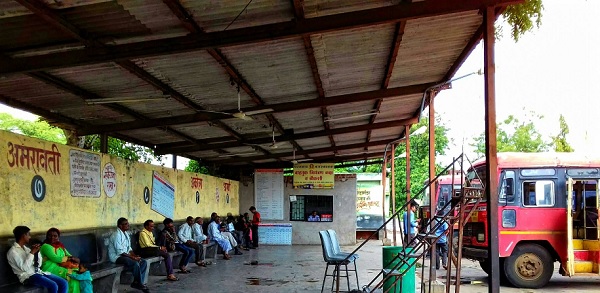 paratwada st bus depo